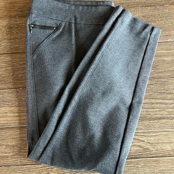 Reitmans size 16  Dress Pants - Legging Style - Picture 1 of 5